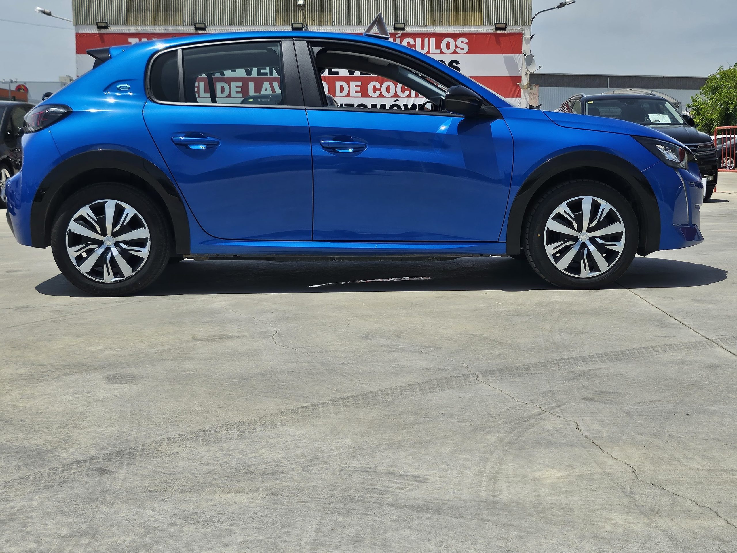Peugeot 208 100cv eléctrico