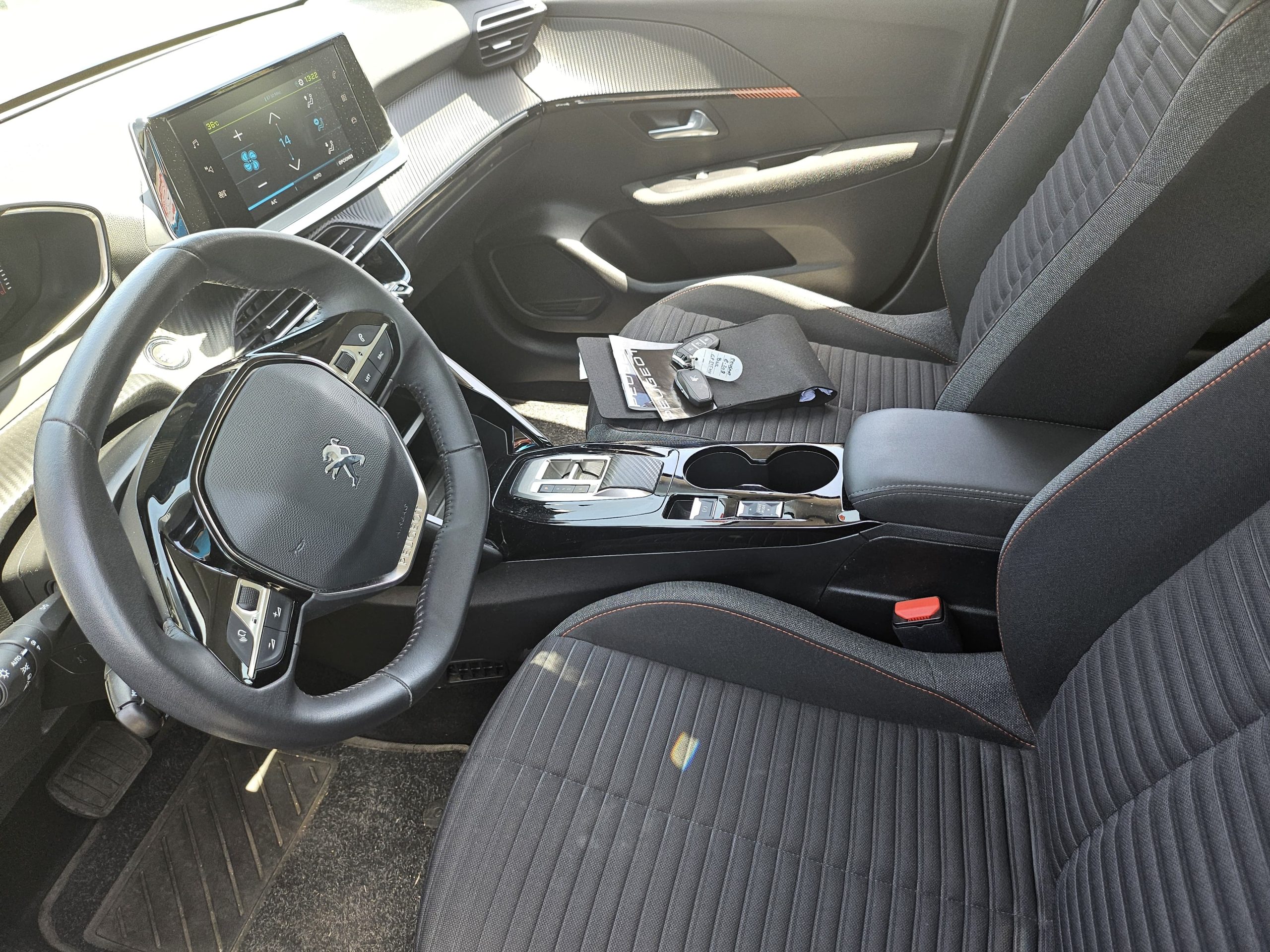 Peugeot 208 100cv eléctrico