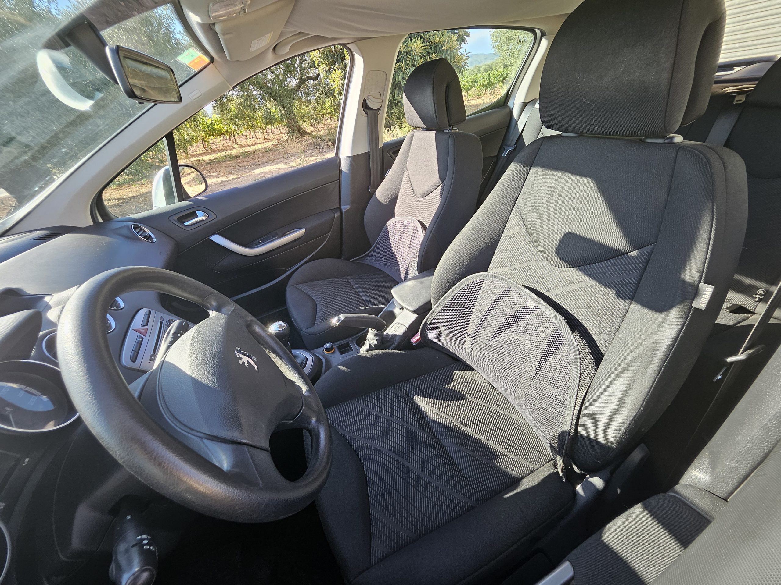 Peugeot-308-1.6Vti-120-Confort-Interior