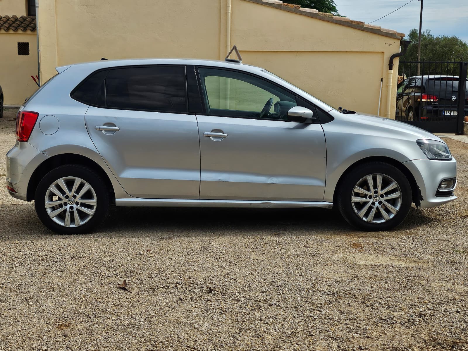 PHOTO 2025 10 03 19 40 15 3